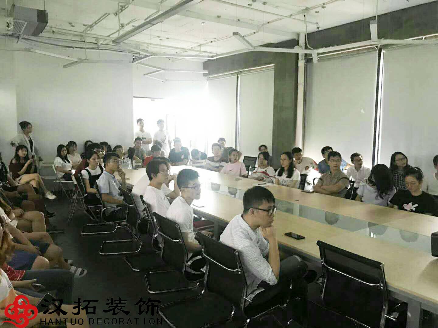 南京漢拓裝飾攜手絲路教育學(xué)院